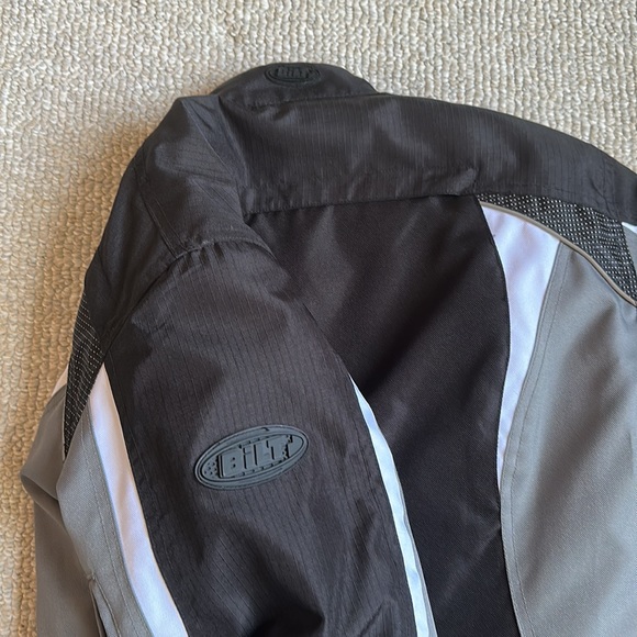 NWOT Women’s Bilt motorcycle jacket - Picture 6 of 6